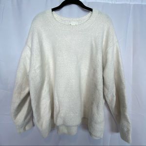 H&M Sweater Thicc Soft White Crew Neck XL